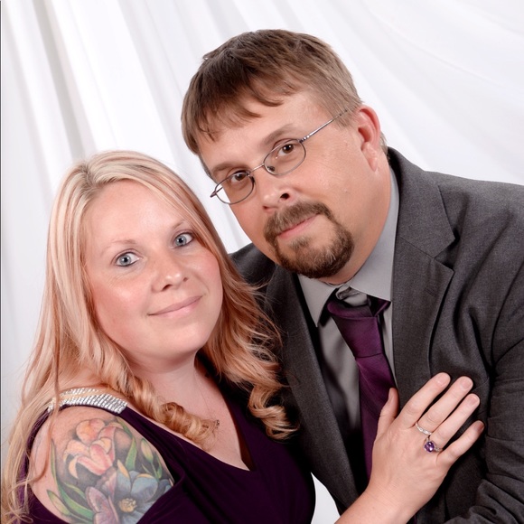 Meet your Posher, Desiree - Picture 2 of 3